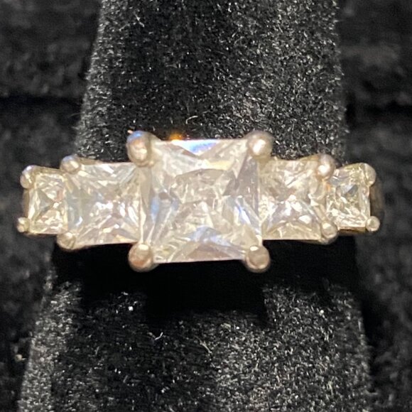 Ring CZ Cubic Zirconia 5 Stones Faceted Vintage Jewelry Sterling Silver Tested - Picture 3 of 11